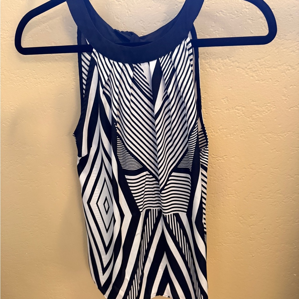 Worthington Black and White Patterned Tank Top
